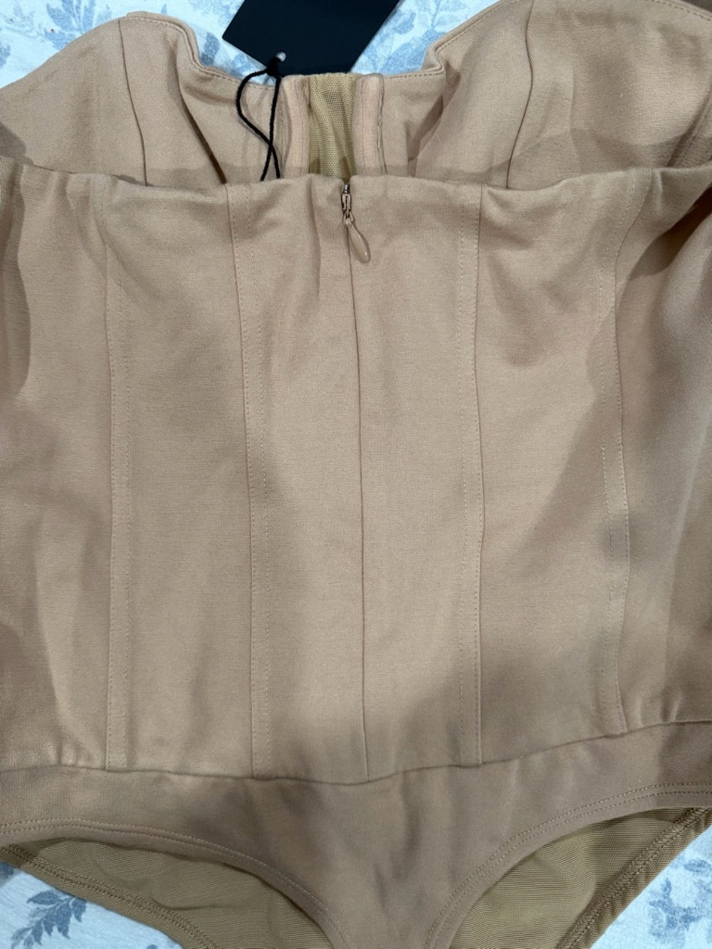 NWT NBD Nude Corset Bodysuit Long Sleeve Sculpting Top Size M - Picture 5 of 5